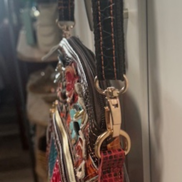 Non Branded Color Flower/Circle Patterned Crossbody Purse - NEW! - Picture 8 of 16